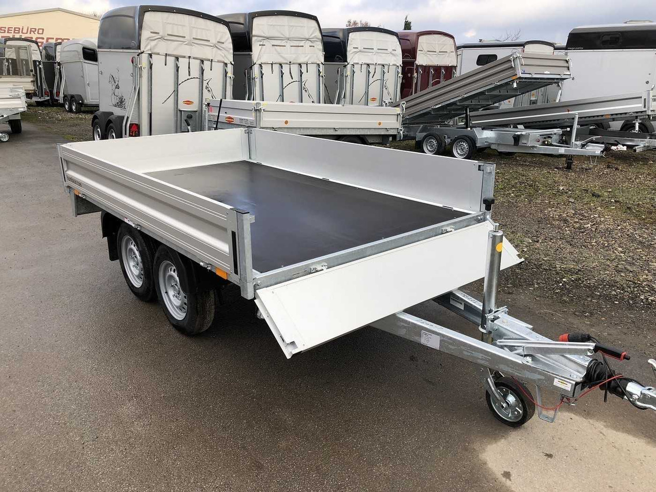 NEU: PKW Anhänger HUMBAUR HT 202616 Hochlader: das Bild 1