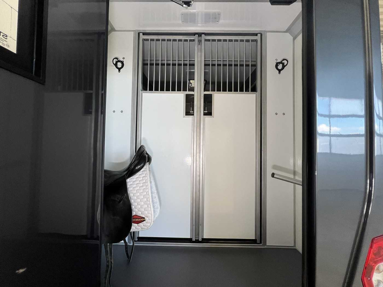 RENAULT Master Haras STX 3-Sitzer LKW - Leasing RENAULT Master Haras STX 3-Sitzer LKW: das Bild 10