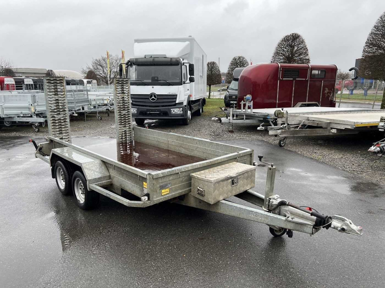 SARIS Magnum Explorer 350 Maschinentransporter - Baumaschinenanhänger: das Bild 2 SARIS Magnum Explorer 350 Maschinentransporter - Baumaschinenanhänger: das Bild 2