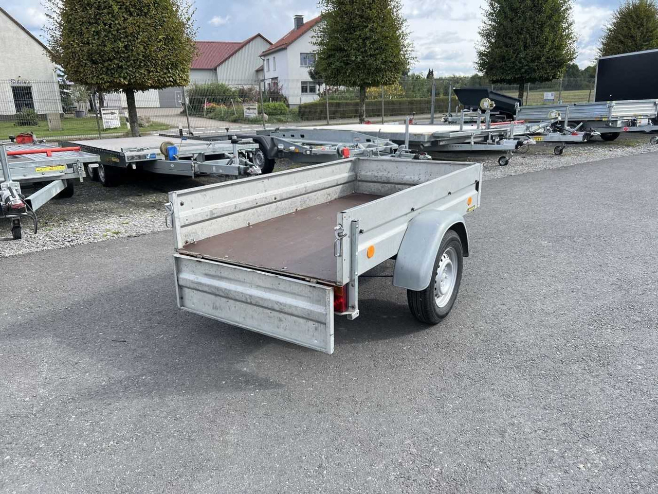 STEMA HP 85 Kastenanhänger gebremst - PKW Anhänger: das Bild 2 STEMA HP 85 Kastenanhänger gebremst - PKW Anhänger: das Bild 2