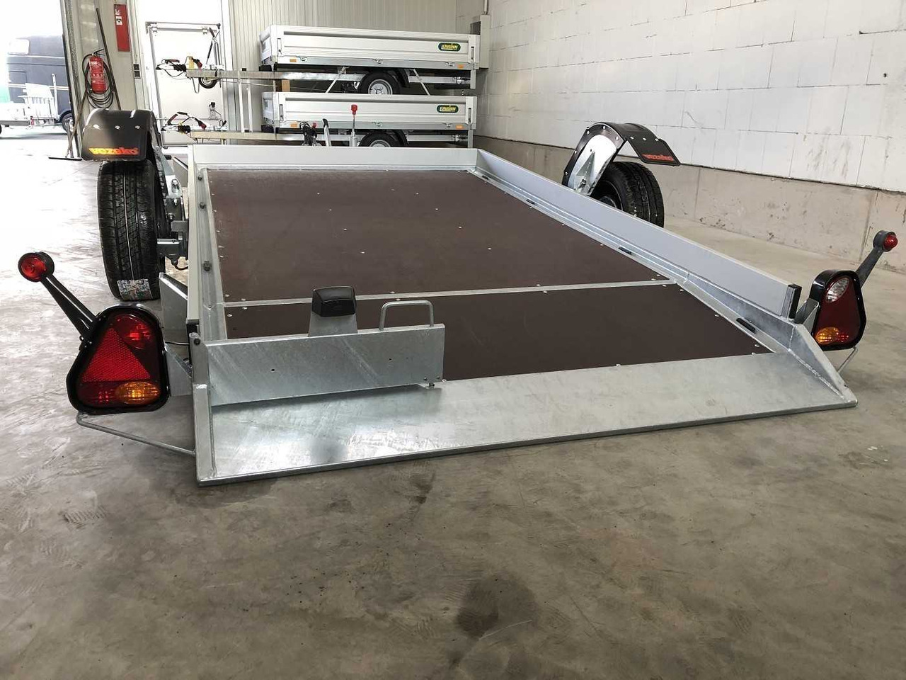 VEZEKO Husky FB 13.28 Absenker - Motorradanhänger: das Bild 5 VEZEKO Husky FB 13.28 Absenker - Motorradanhänger: das Bild 5