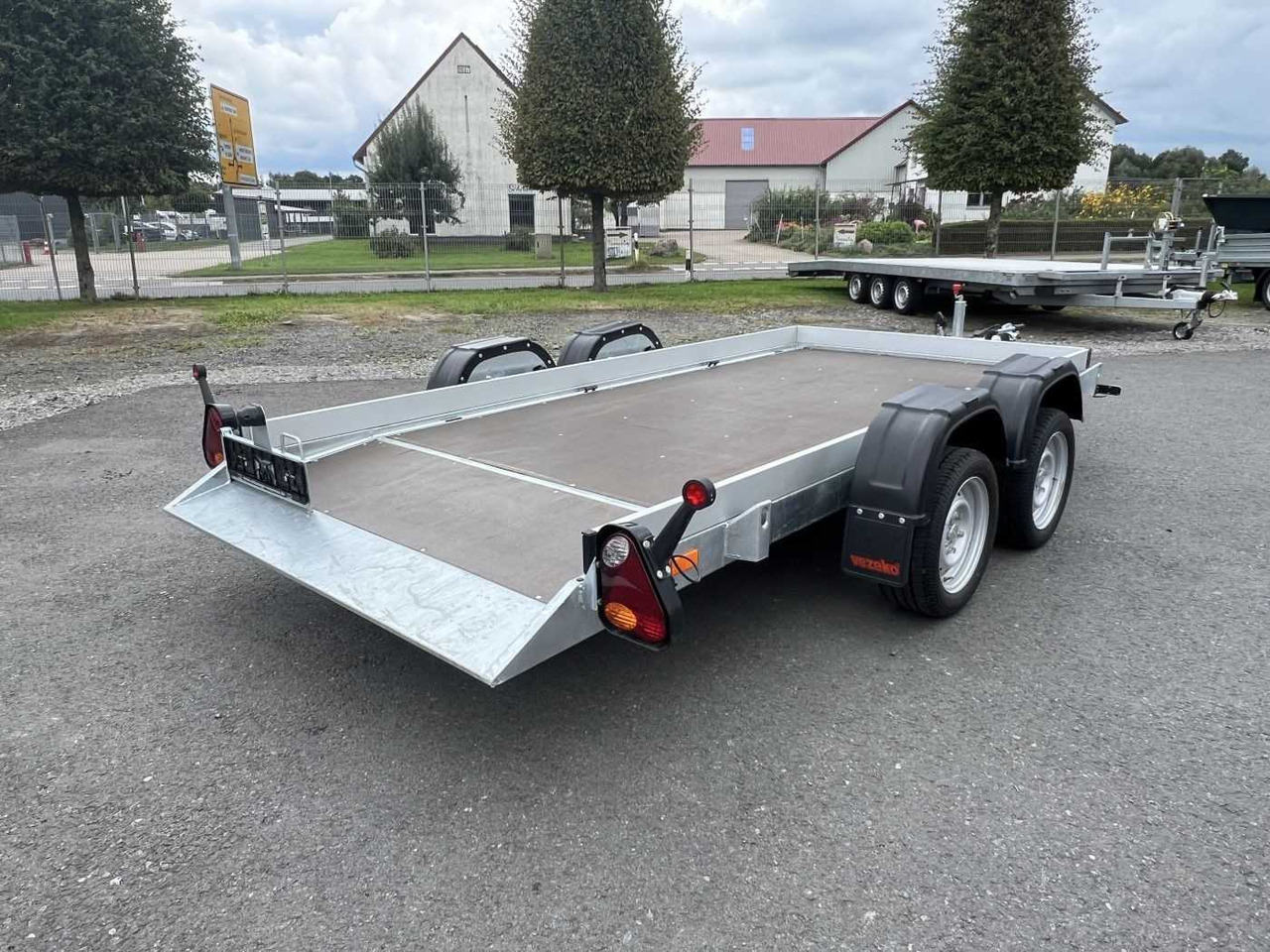 VEZEKO Husky FB 35.35 Absenker Maschinentransporter - Motorradanhänger: das Bild 2 VEZEKO Husky FB 35.35 Absenker Maschinentransporter - Motorradanhänger: das Bild 2