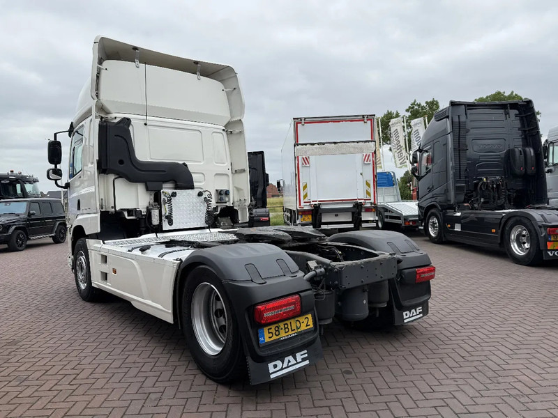 DAF CF 410 4X2 SPACECAB EURO6 DISTRIBUTIETREKKER MILIEUZONE DAF ONDERHOUD HOLLAND TRUCK!!! - Sattelzugmaschine: das Bild 3 DAF CF 410 4X2 SPACECAB EURO6 DISTRIBUTIETREKKER MILIEUZONE DAF ONDERHOUD HOLLAND TRUCK!!! - Sattelzugmaschine: das Bild 3
