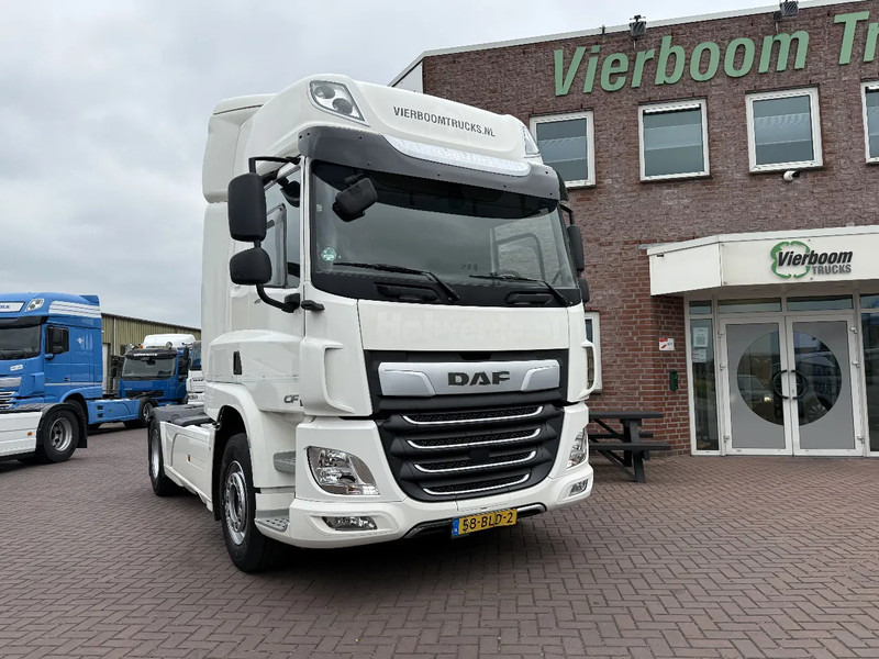 DAF CF 410 4X2 SPACECAB EURO6 DISTRIBUTIETREKKER MILIEUZONE DAF ONDERHOUD HOLLAND TRUCK!!! - Sattelzugmaschine: das Bild 1 DAF CF 410 4X2 SPACECAB EURO6 DISTRIBUTIETREKKER MILIEUZONE DAF ONDERHOUD HOLLAND TRUCK!!! - Sattelzugmaschine: das Bild 1