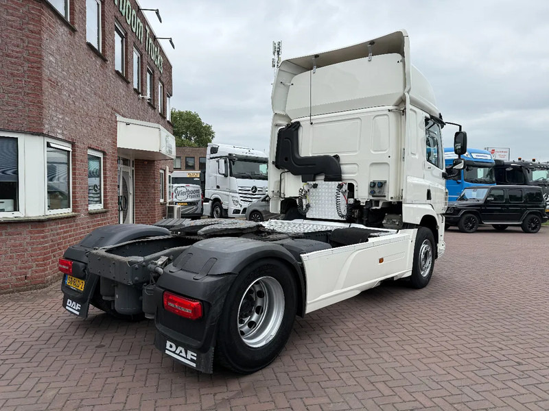 DAF CF 410 4X2 SPACECAB EURO6 DISTRIBUTIETREKKER MILIEUZONE DAF ONDERHOUD HOLLAND TRUCK!!! - Sattelzugmaschine: das Bild 4 DAF CF 410 4X2 SPACECAB EURO6 DISTRIBUTIETREKKER MILIEUZONE DAF ONDERHOUD HOLLAND TRUCK!!! - Sattelzugmaschine: das Bild 4
