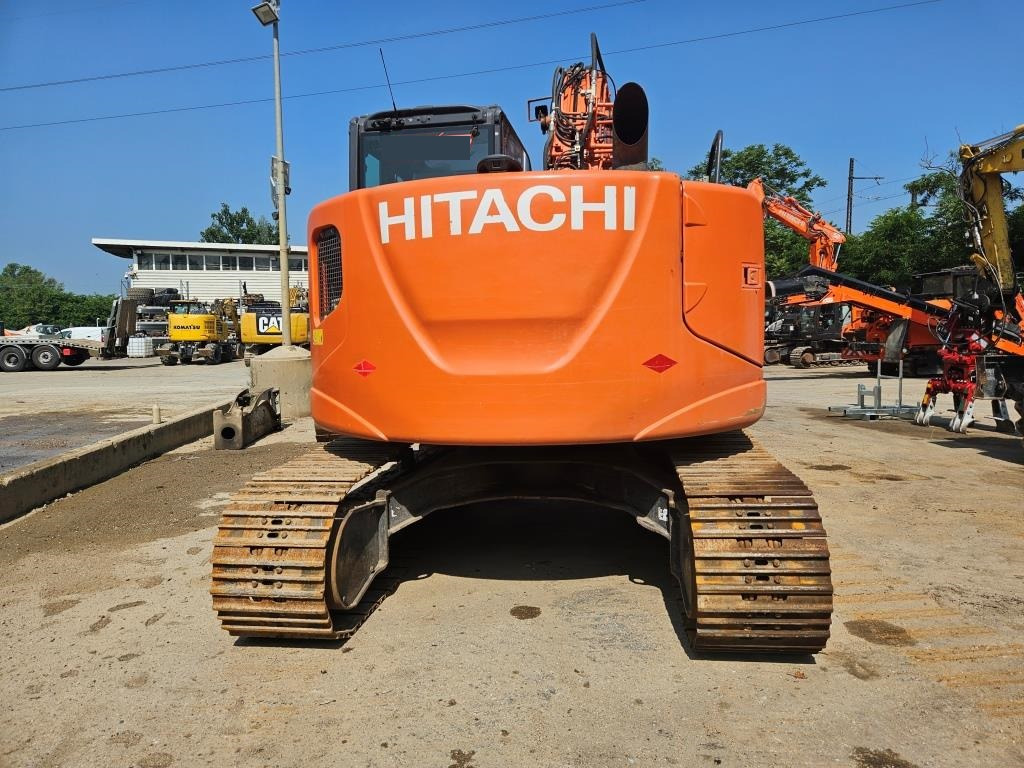 Kettenbagger HITACHI ZX 135 US: das Bild 7