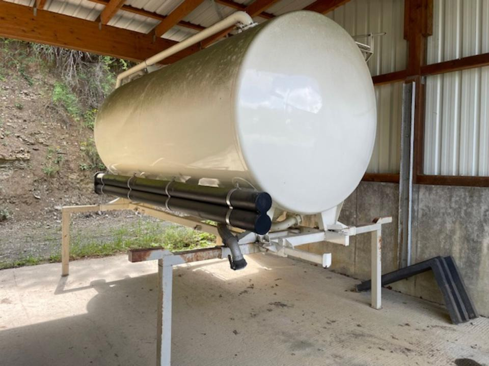 Wechselbrücke mit Silobehälter für den Mehltransport - Tankcontainer: das Bild 1 Wechselbrücke mit Silobehälter für den Mehltransport - Tankcontainer: das Bild 1