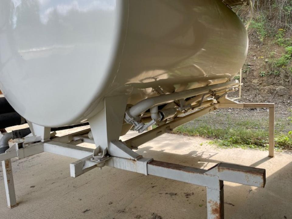 Wechselbrücke mit Silobehälter für den Mehltransport - Tankcontainer: das Bild 4 Wechselbrücke mit Silobehälter für den Mehltransport - Tankcontainer: das Bild 4