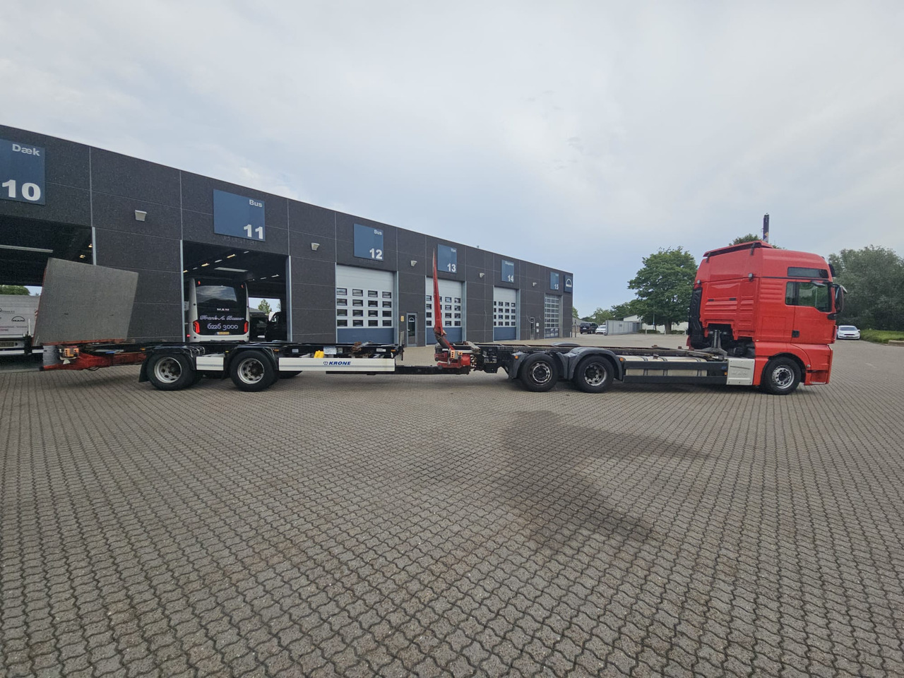 MAN TGX 26.500 with trailer - Containerwagen/ Wechselfahrgestell LKW: das Bild 3 MAN TGX 26.500 with trailer - Containerwagen/ Wechselfahrgestell LKW: das Bild 3