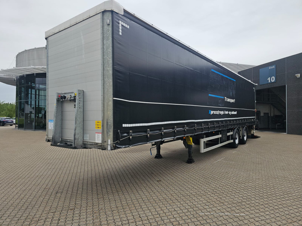 MTD 13,6 med lift - Planenauflieger: das Bild 1 MTD 13,6 med lift - Planenauflieger: das Bild 1