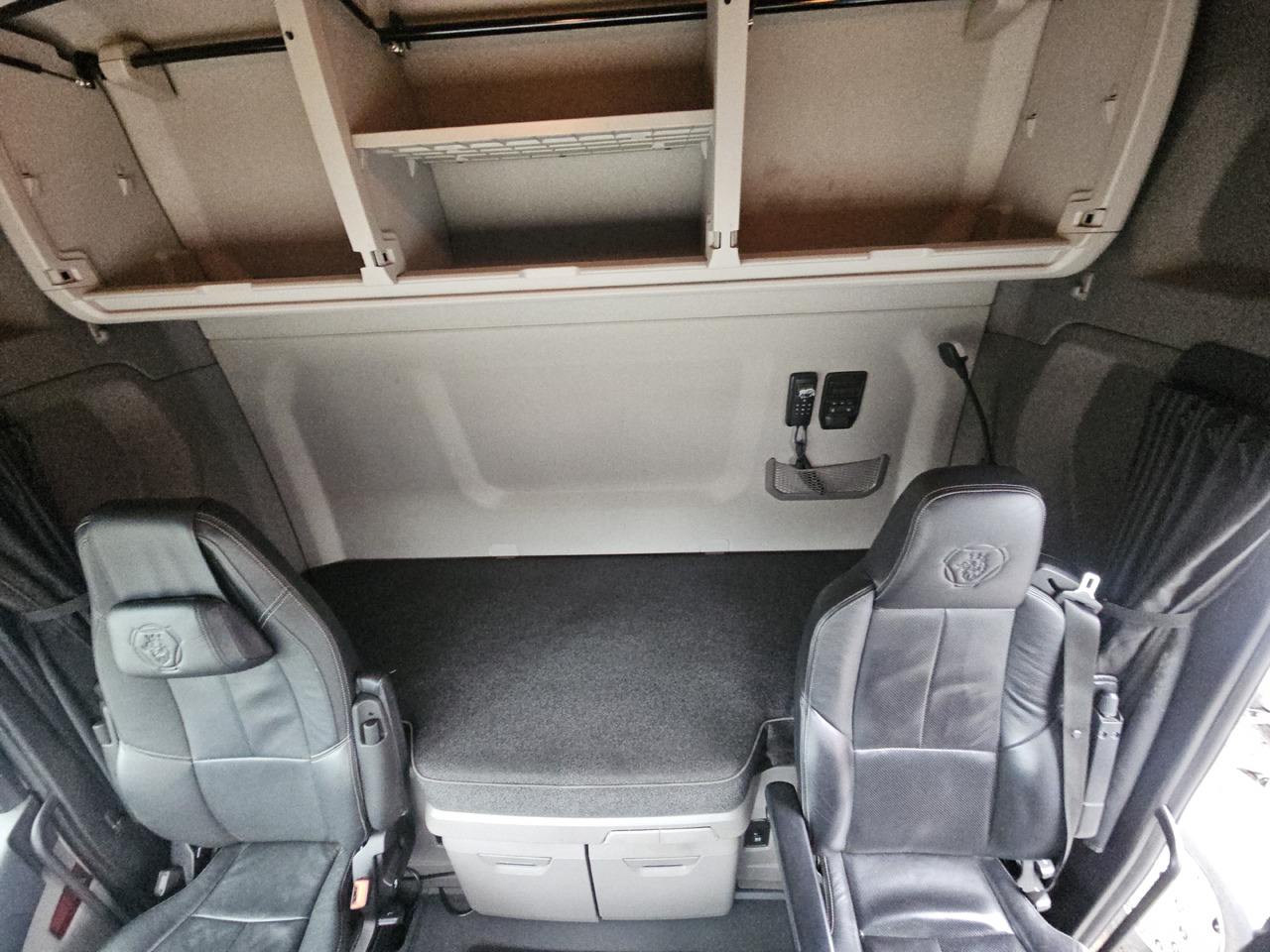 Sattelzugmaschine Scania S500 6x2: das Bild 9
