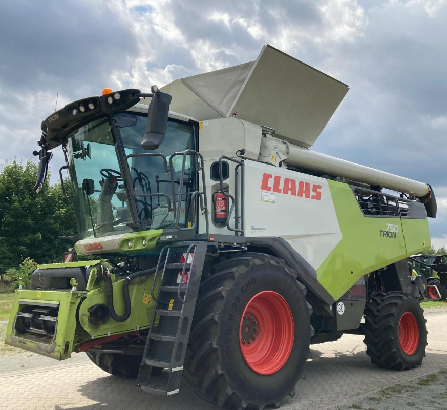 CLAAS Trion 750 - Mähdrescher: das Bild 1 CLAAS Trion 750 - Mähdrescher: das Bild 1