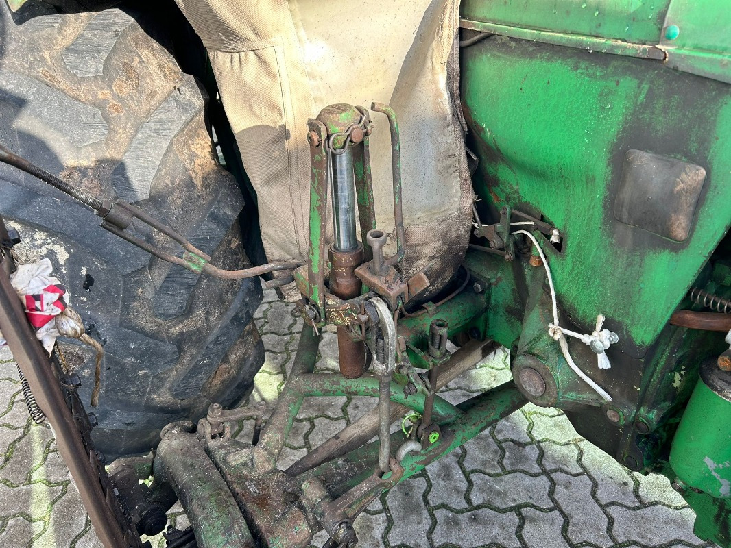 Deutz D 4005 - Traktor: das Bild 5 Deutz D 4005 - Traktor: das Bild 5