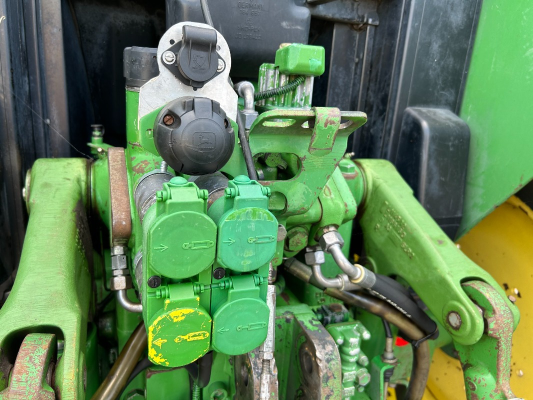 John Deere 6110 - Traktor: das Bild 5 John Deere 6110 - Traktor: das Bild 5