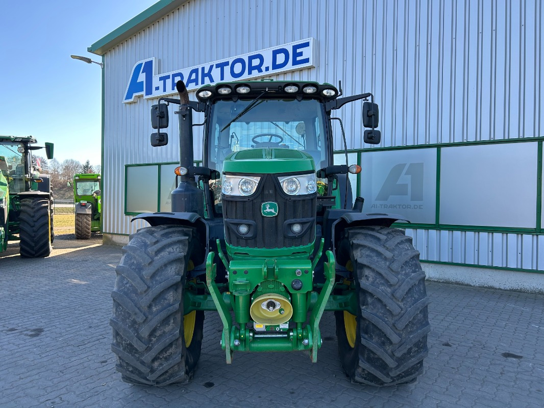 John Deere 6145R - Traktor: das Bild 3 John Deere 6145R - Traktor: das Bild 3