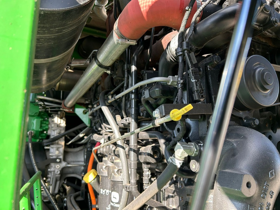 John Deere 9700i - Erntemaschine: das Bild 4 John Deere 9700i - Erntemaschine: das Bild 4