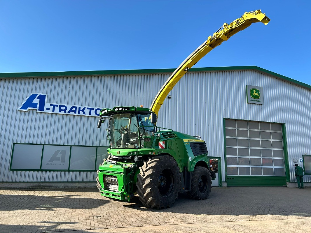 John Deere 9700i - Erntemaschine: das Bild 1 John Deere 9700i - Erntemaschine: das Bild 1