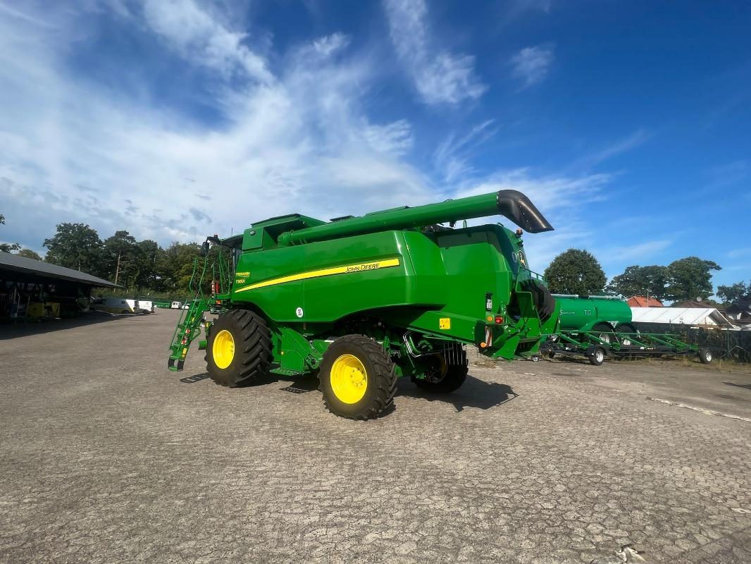 John Deere T560 - Mähdrescher: das Bild 4 John Deere T560 - Mähdrescher: das Bild 4