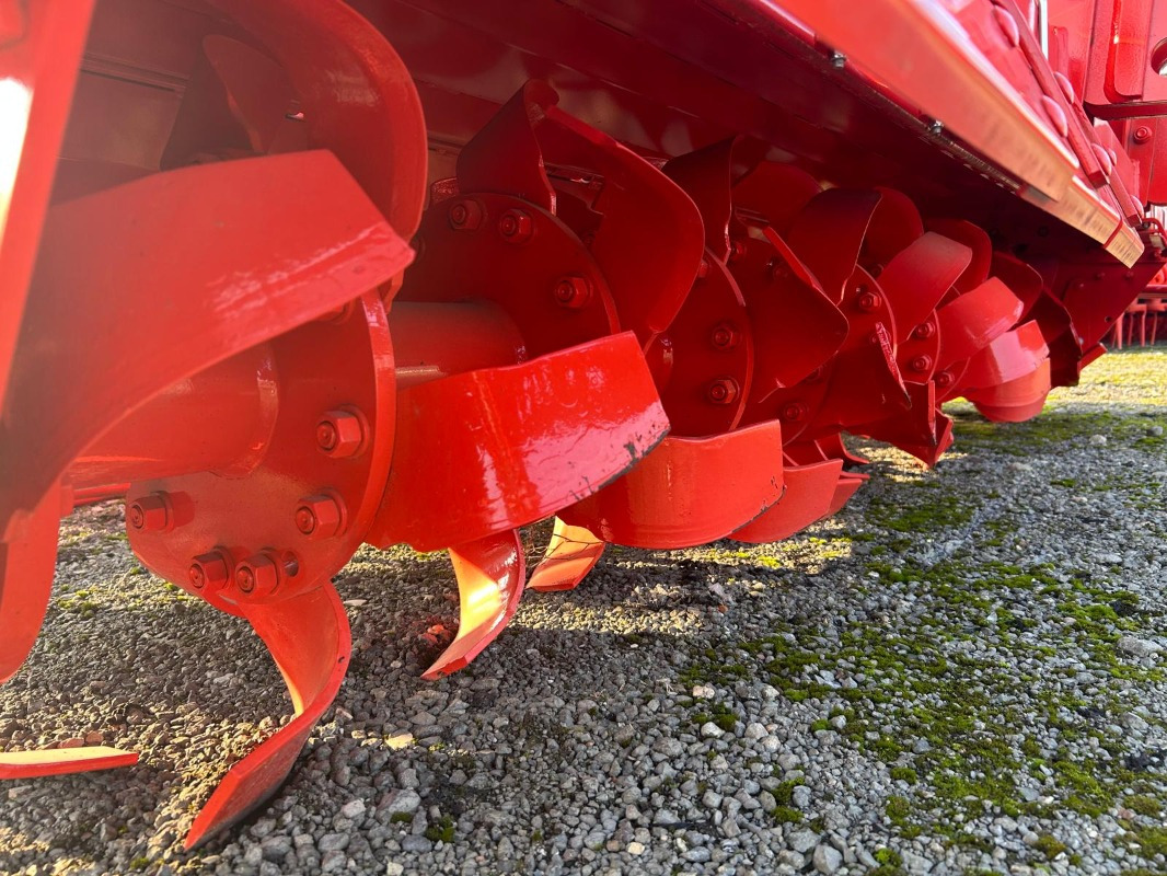 Kuhn EL 122-280 - Technik für Bodenbearbeitung: das Bild 2 Kuhn EL 122-280 - Technik für Bodenbearbeitung: das Bild 2