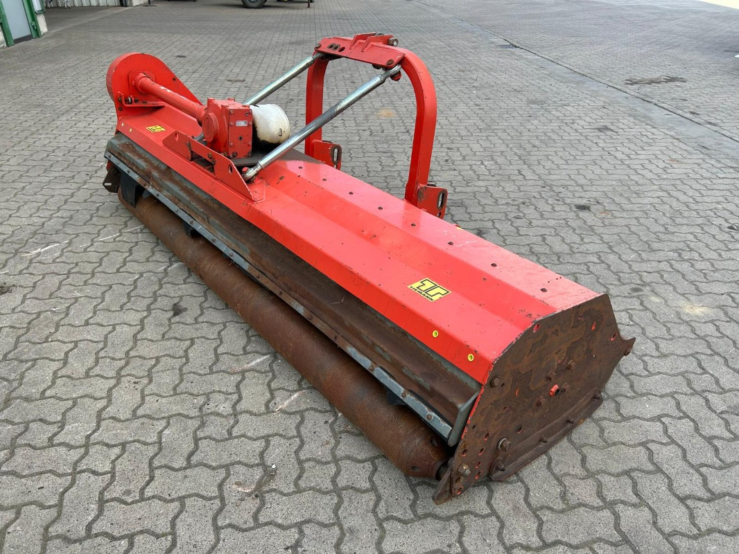 Kuhn VKM 280 - Schlegelmäher: das Bild 3 Kuhn VKM 280 - Schlegelmäher: das Bild 3