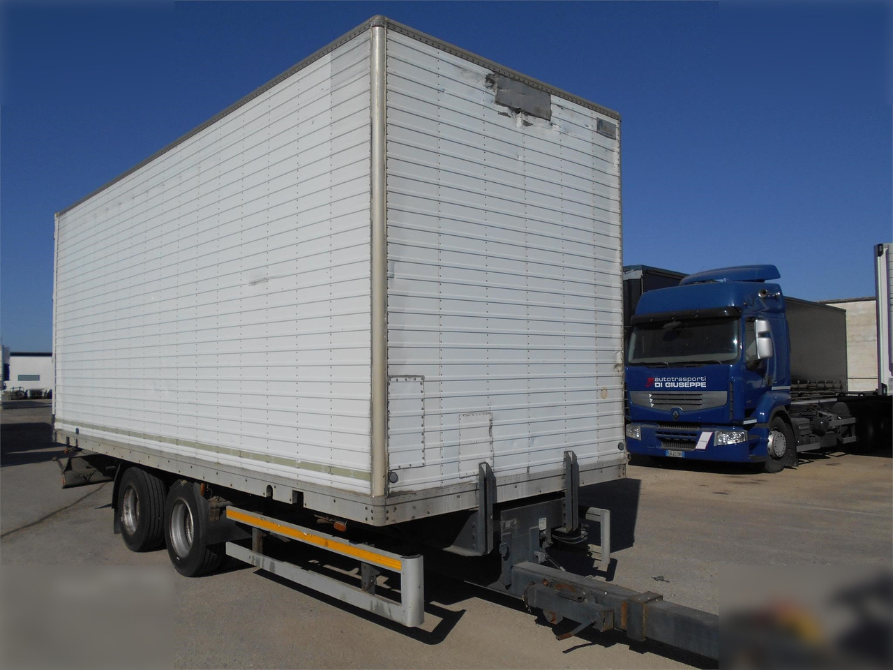 DAYTONA - Koffer Anhänger: das Bild 1 DAYTONA - Koffer Anhänger: das Bild 1