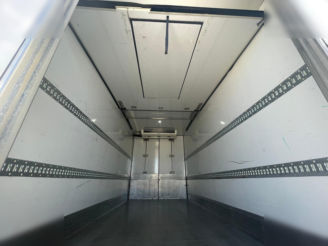 FAST - Kühlkoffer Anhänger: das Bild 5 FAST - Kühlkoffer Anhänger: das Bild 5