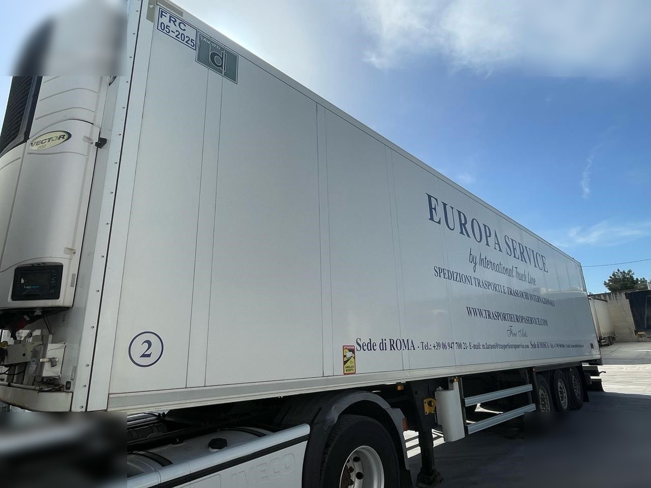 SCHMITZ CARGOBULL - Kühlkoffer Auflieger: das Bild 1 SCHMITZ CARGOBULL - Kühlkoffer Auflieger: das Bild 1