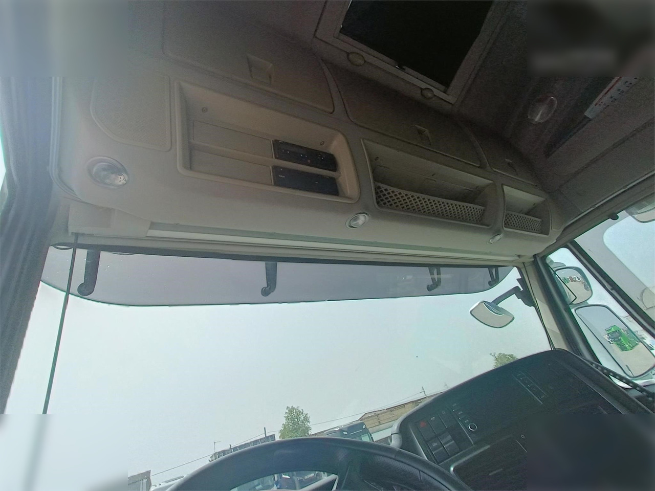 Sattelzugmaschine IVECO STRALIS 500: das Bild 6