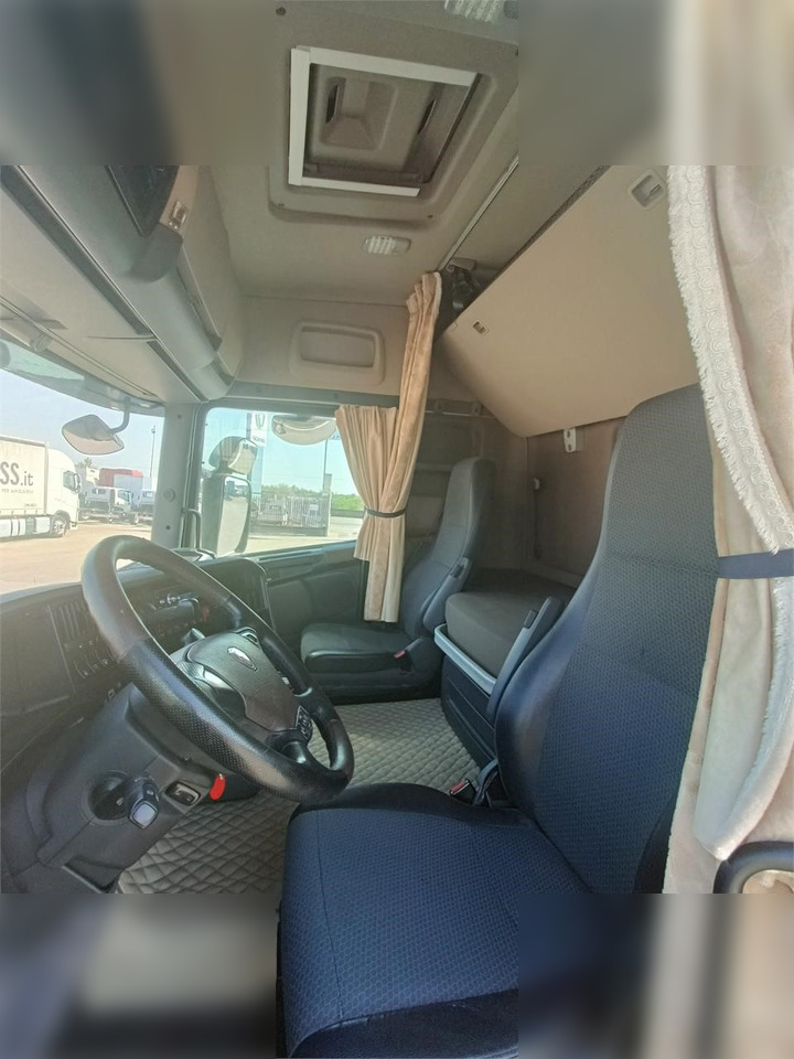 SCANIA R490 - Sattelzugmaschine: das Bild 5 SCANIA R490 - Sattelzugmaschine: das Bild 5