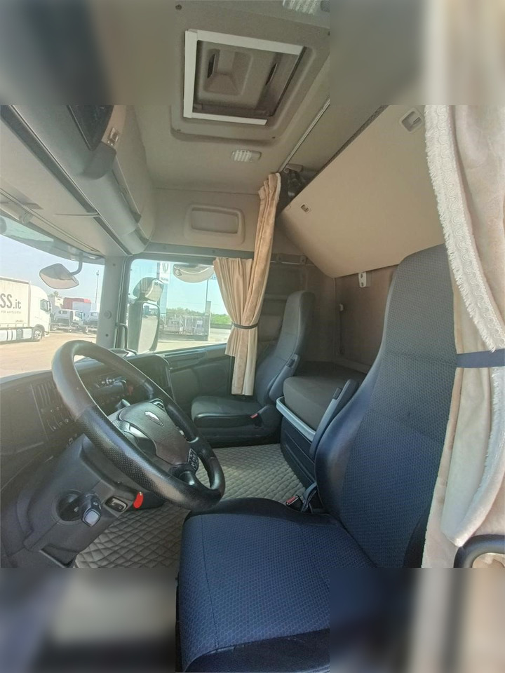SCANIA R490 - Sattelzugmaschine: das Bild 5 SCANIA R490 - Sattelzugmaschine: das Bild 5