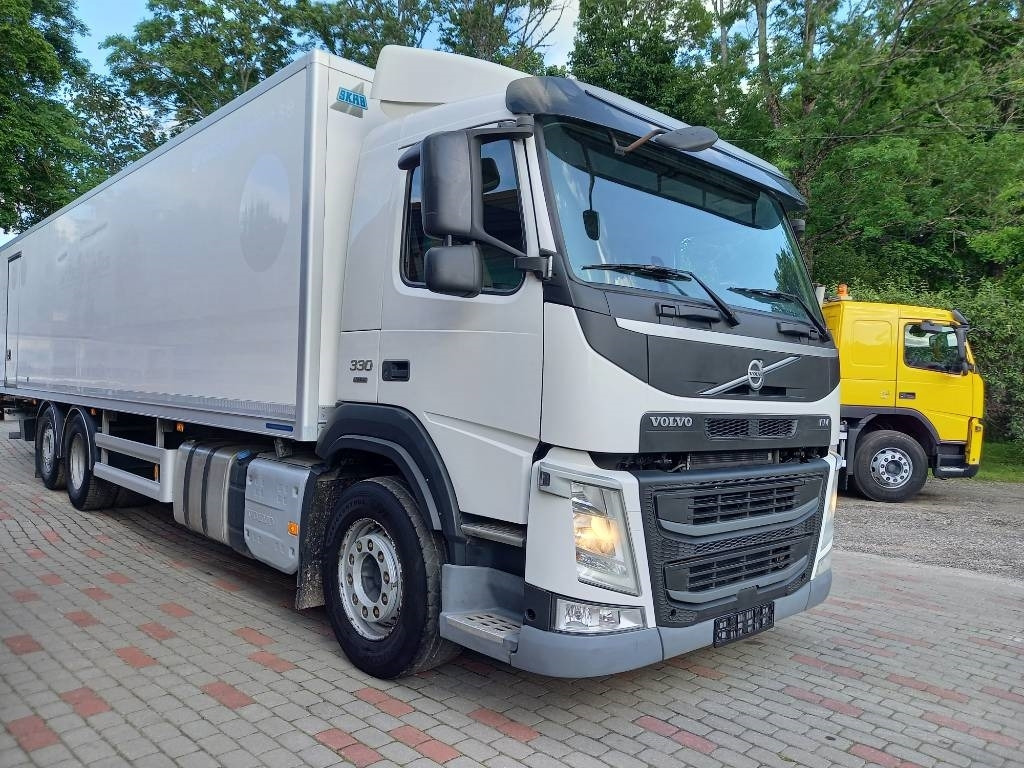 Volvo FM 330, 6x2, CARRIER SUPRA 950 U - Kühlkoffer LKW: das Bild 5 Volvo FM 330, 6x2, CARRIER SUPRA 950 U - Kühlkoffer LKW: das Bild 5