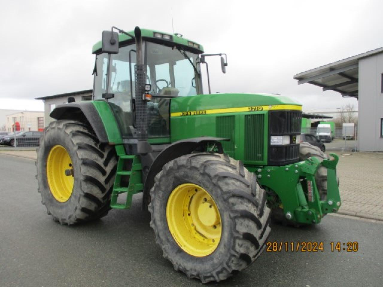 John Deere 7710 TLS Motor Neu - Traktor: das Bild 5 John Deere 7710 TLS Motor Neu - Traktor: das Bild 5