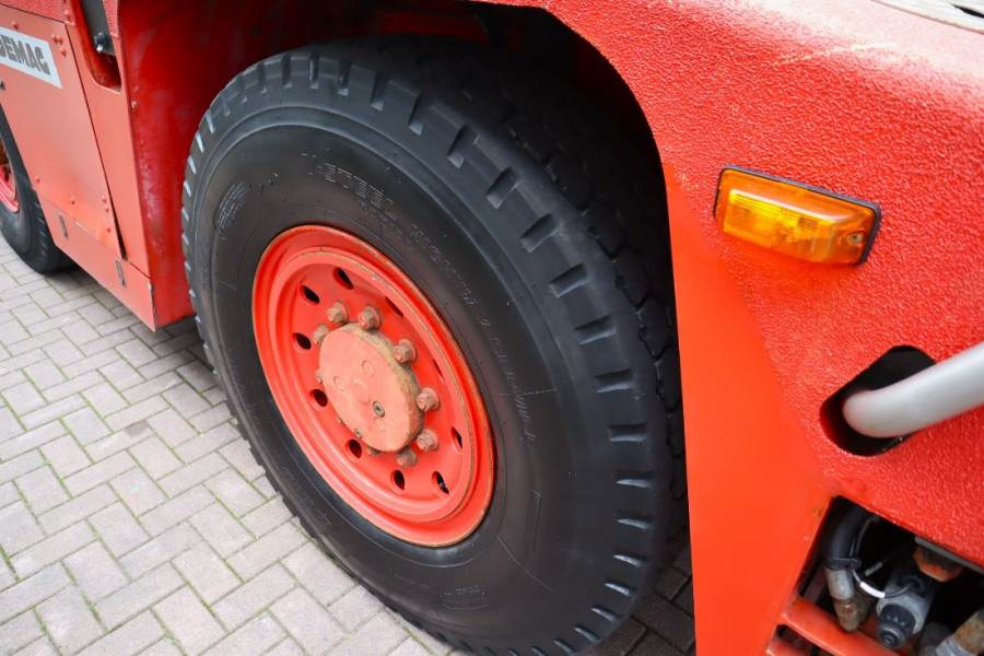 Demag AC40 City 6x6 Drive And 6 Wheel Steering, 40t Capa - All-Terrain Kran: das Bild 4 Demag AC40 City 6x6 Drive And 6 Wheel Steering, 40t Capa - All-Terrain Kran: das Bild 4