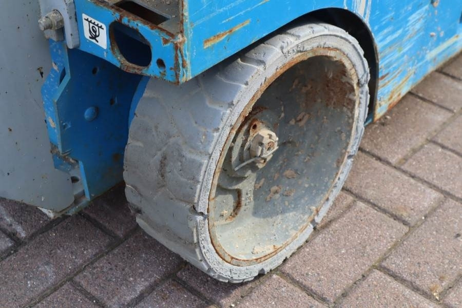 Scherenbühne Genie GS2632 Electric, Working Height 10m, 227kg Capacit: das Bild 11