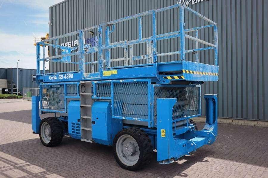 Scherenbühne Genie GS4390 Diesel, 4x4 Drive, 15.11m Working Height 68: das Bild 6