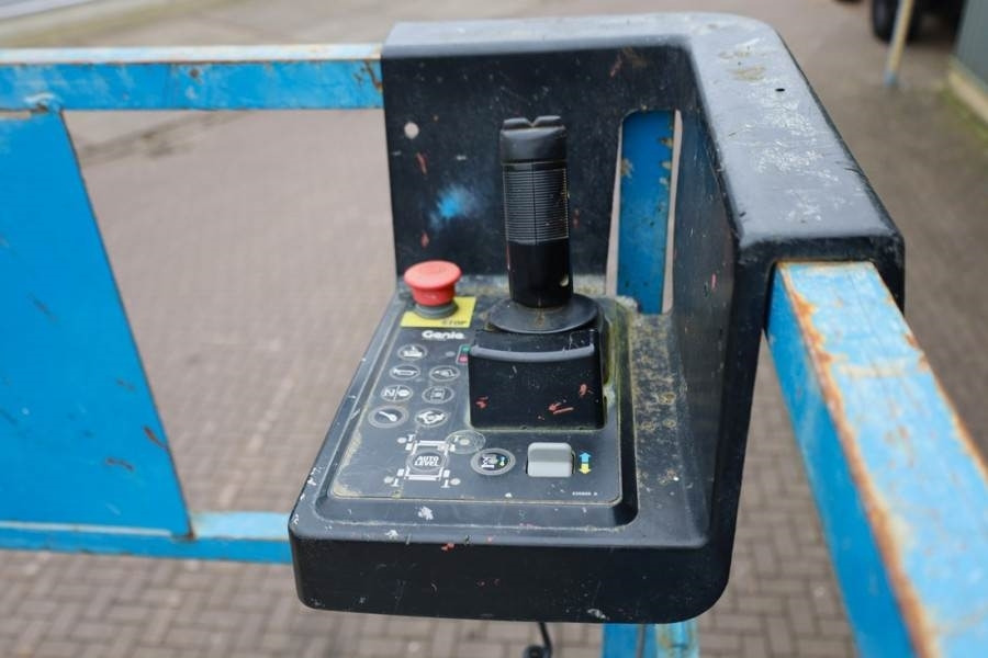 Genie GS4390 Diesel, 4x4 Drive, 15m Working Height, 680k - Scherenbühne: das Bild 4 Genie GS4390 Diesel, 4x4 Drive, 15m Working Height, 680k - Scherenbühne: das Bild 4