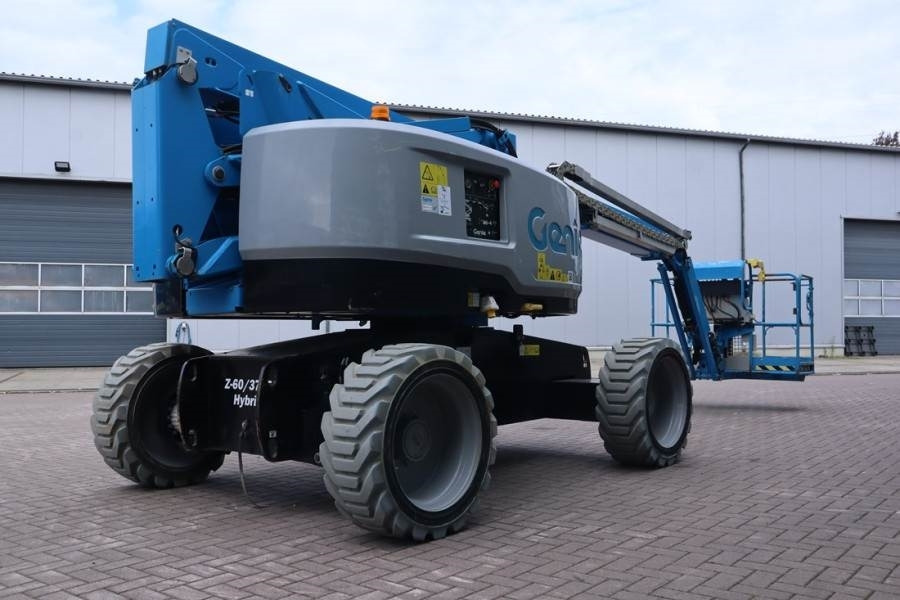 Genie Z60/37FE Guarantee! Hybrid, 4x4 Drive, 20m Working - Gelenkarmbühne: das Bild 2 Genie Z60/37FE Guarantee! Hybrid, 4x4 Drive, 20m Working - Gelenkarmbühne: das Bild 2