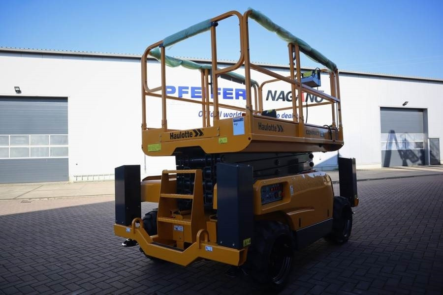 Haulotte Compact 12DX Valid Inspection, *Guarantee! Diesel, - Scherenbühne: das Bild 2 Haulotte Compact 12DX Valid Inspection, *Guarantee! Diesel, - Scherenbühne: das Bild 2