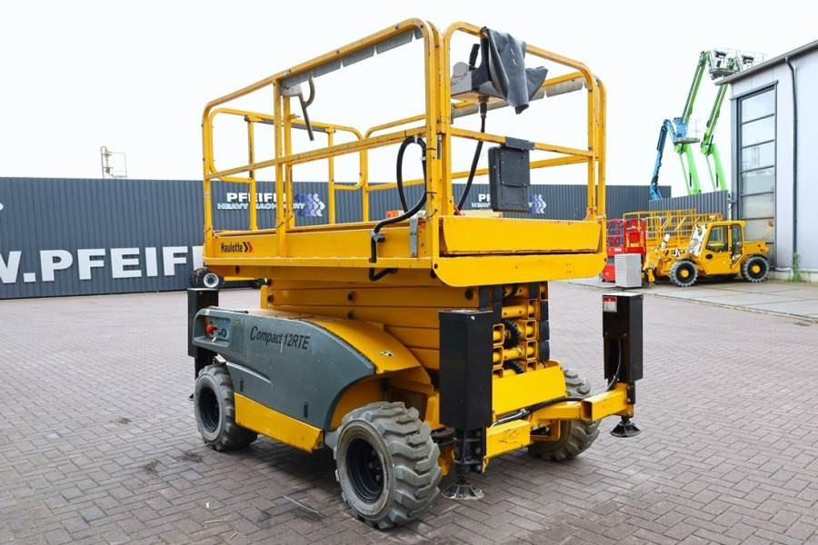 Scherenbühne Haulotte Compact 12RTE Electric, 12m Working Height, 450kg: das Bild 8