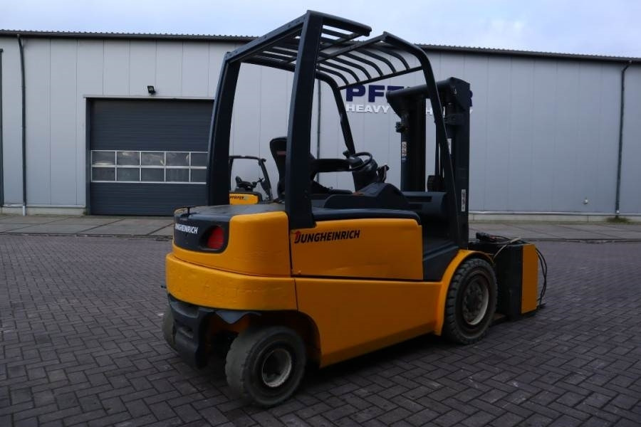 Jungheinrich EFG535 Electric, Lifting Height 4700mm, Freelift 1 - Dieselstapler: das Bild 2 Jungheinrich EFG535 Electric, Lifting Height 4700mm, Freelift 1 - Dieselstapler: das Bild 2