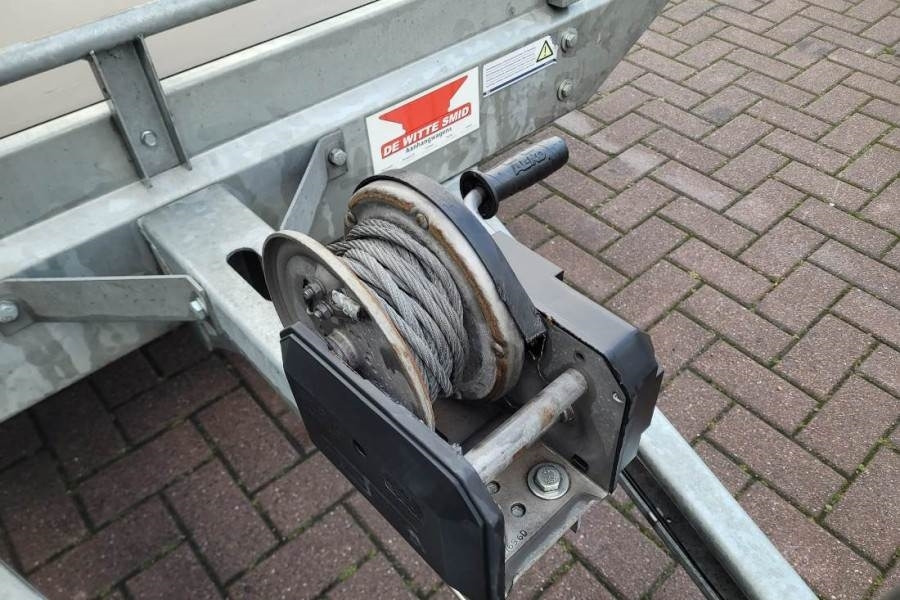 Saris C2700 2 Axel Trailer, Maximum payload: 2045 kg, In - PKW Anhänger: das Bild 4 Saris C2700 2 Axel Trailer, Maximum payload: 2045 kg, In - PKW Anhänger: das Bild 4