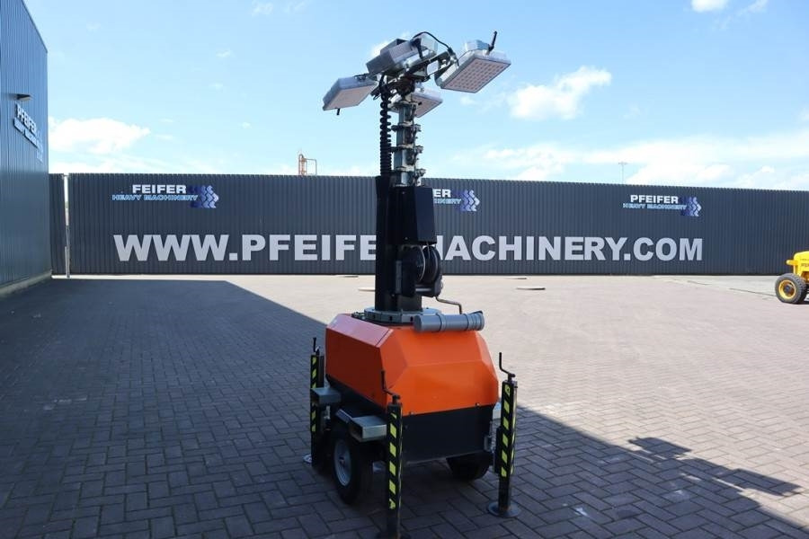 Trime X-chain LED: 4 x 150W, Vertical Tower 7m, 34 - Lichtmasten: das Bild 2 Trime X-chain LED: 4 x 150W, Vertical Tower 7m, 34 - Lichtmasten: das Bild 2