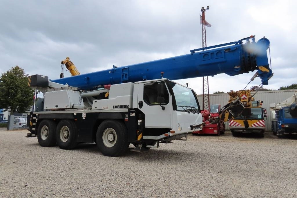 Liebherr LTM 1050-3.1 - All-Terrain Kran: das Bild 2 Liebherr LTM 1050-3.1 - All-Terrain Kran: das Bild 2