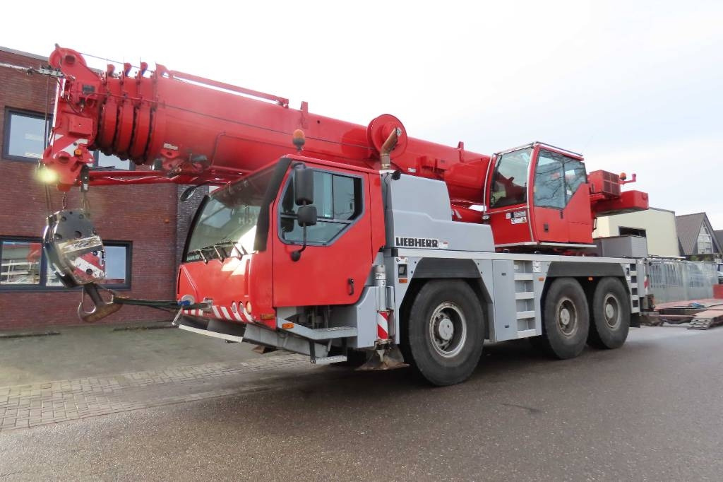 Liebherr LTM 1055-3.2 - All-Terrain Kran: das Bild 1 Liebherr LTM 1055-3.2 - All-Terrain Kran: das Bild 1