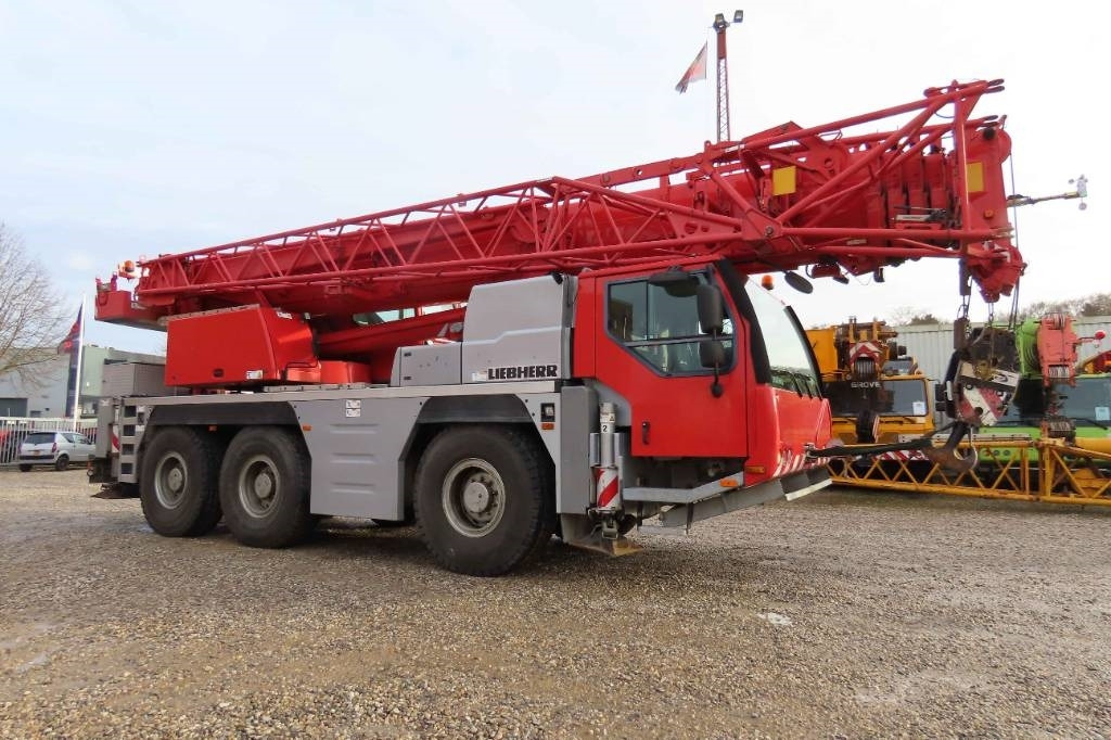 Liebherr LTM 1055-3.2 - All-Terrain Kran: das Bild 2 Liebherr LTM 1055-3.2 - All-Terrain Kran: das Bild 2