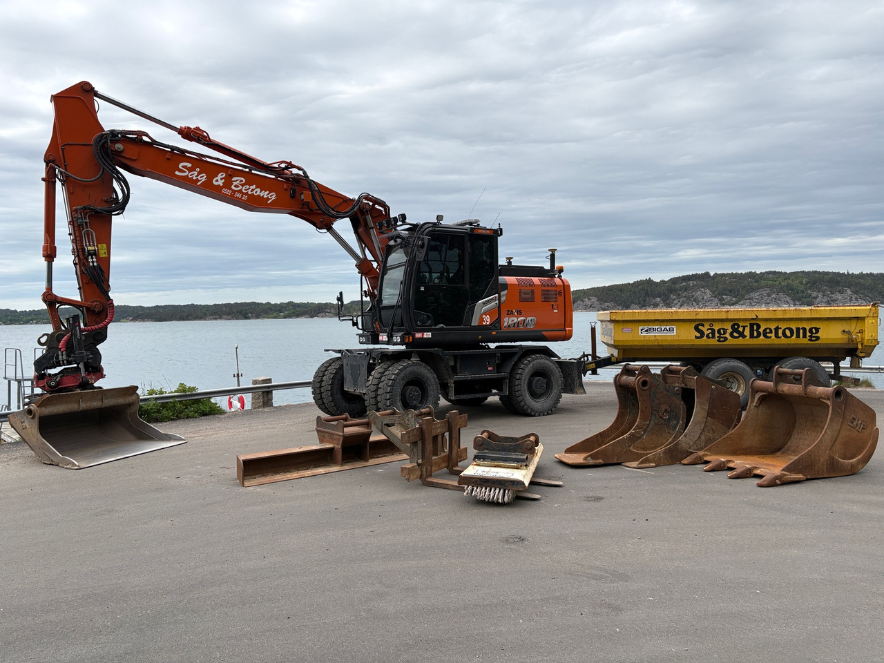 Hitachi ZX180W-7 - Bagger: das Bild 1 Hitachi ZX180W-7 - Bagger: das Bild 1