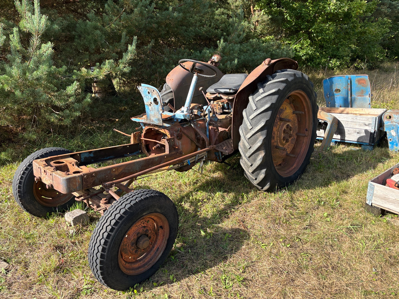Veterantraktor Fordson Major - Traktor: das Bild 1 Veterantraktor Fordson Major - Traktor: das Bild 1
