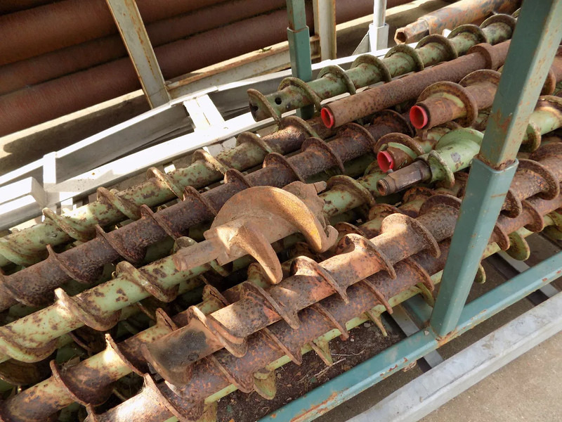 Bohrgerät Atlas-Copco avegaar boorpijpen.: das Bild 8