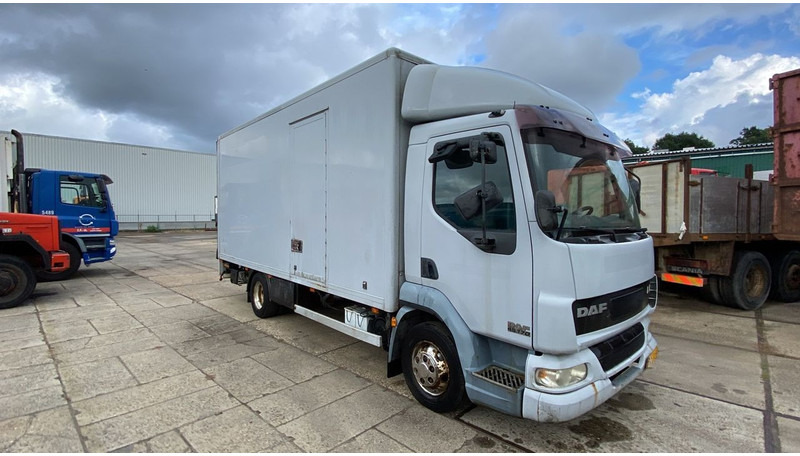 DAF LF 180 DAF LF 170/180 AE45BF - Leasing DAF LF 180 DAF LF 170/180 AE45BF: das Bild 17 DAF LF 180 DAF LF 170/180 AE45BF - Leasing DAF LF 180 DAF LF 170/180 AE45BF: das Bild 17