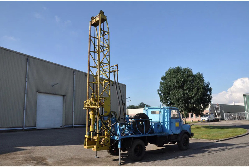 Hanomag AL 28 Z met Celler machinen fabrik DB114 - 30 - Bohrgerät: das Bild 1 Hanomag AL 28 Z met Celler machinen fabrik DB114 - 30 - Bohrgerät: das Bild 1